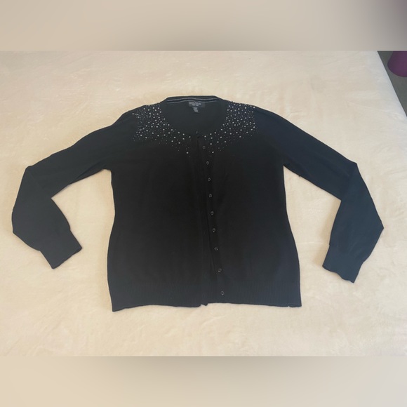 Black and sparkly button up sweater - Picture 2 of 9